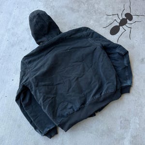 Chaqueta de trabajo con capucha negra Carhartt J140, talla grande imagen 6