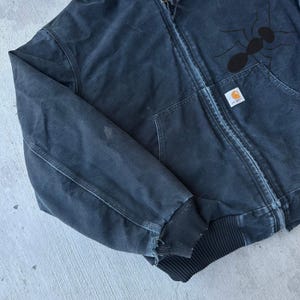 Chaqueta de trabajo con capucha negra Carhartt J140, talla grande imagen 2