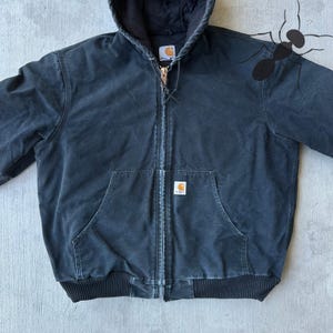 Chaqueta de trabajo con capucha negra Carhartt J140, talla grande imagen 3