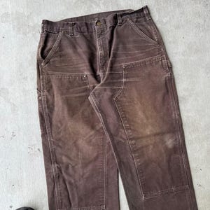 Pantalones de trabajo Carhartt color marrón desgastado con doble rodilla, estilo carpintero, talla 36x32 imagen 2