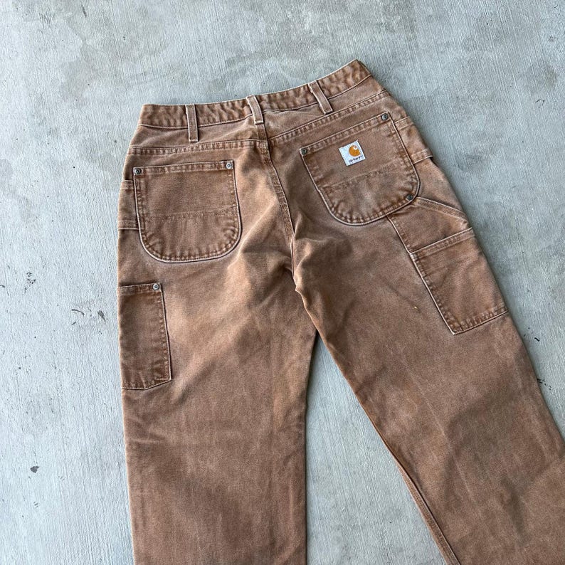 Pantalones de carpintero Carhartt marrones con doble rodilla para mujer imagen 7