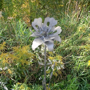 LARGE Metal Art HIBISCUS - Yard Art - Garden Art - Metal Works Flower