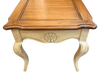 Hekman French Provincial Side Table, Glass Top, Cabriole Legs, Shell Carved Accent Table