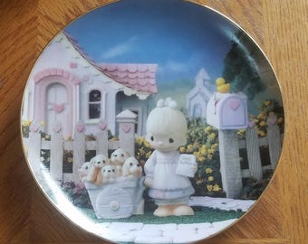 Enesco Precious Moments Collector Plate - God Loveth A Cheerful Giver (1994)