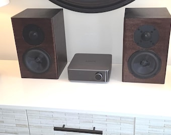 JWP Audio DA-Wave MT Speaker Pair: Walnut Veneer, Walnut Premium Finish - B-Stock