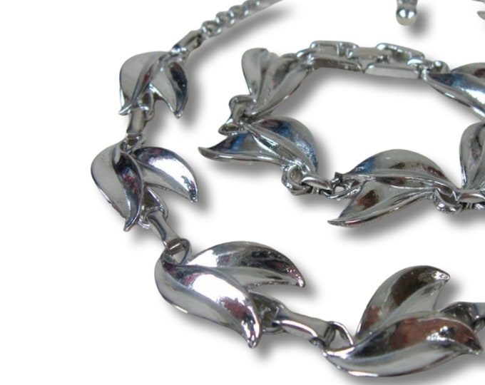 Vintage 1960s Necklace & Bracelet Set 60s Silver Metal Leaf Motif Demi Parure Jewelry Set