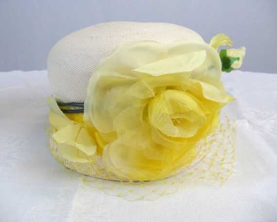 Vintage 1960s Yellow Silk Flower Hat 60s Hat with… - image 3