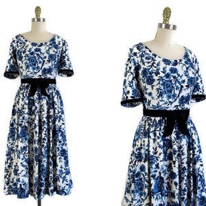 Vintage 1950s Blue Floral Cotton Dress with Velvet Trim Size M