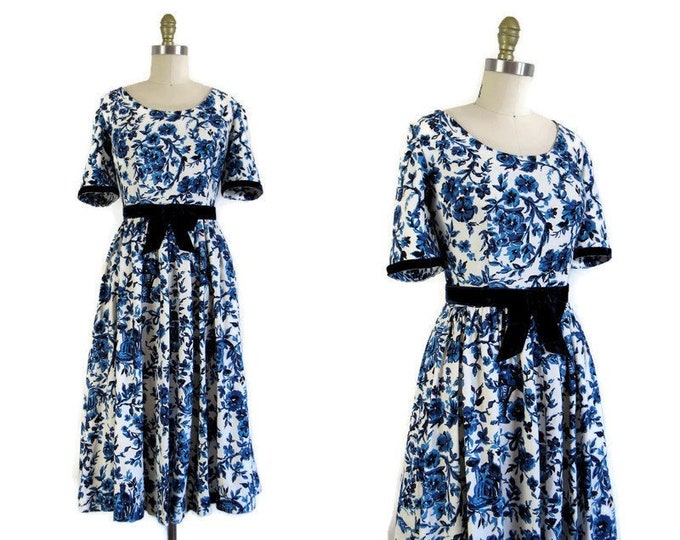 Vintage 1950s Blue Floral Cotton Dress with Velvet Trim Size M
