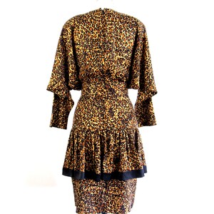 Vintage 1980s Silk Leopard Print Dress with Dolmen Sleeves Size M/L image 8