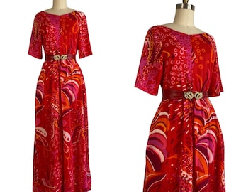 70s Psychedelic Kaftan Dress: Quilted Hem, Stretchy Nylon Crepe, Boho Chic