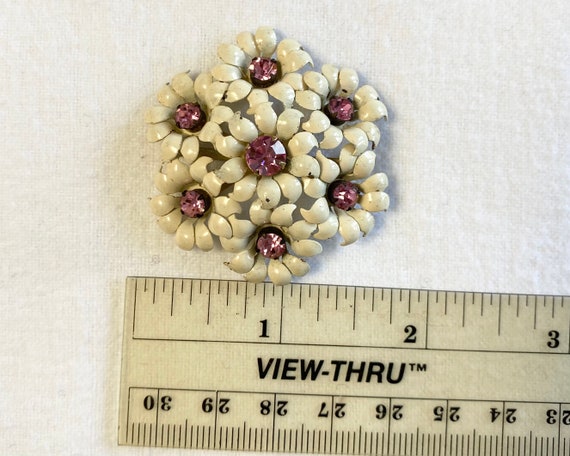 Vintage 1950s White enamel Flower Brooch with Pin… - image 5