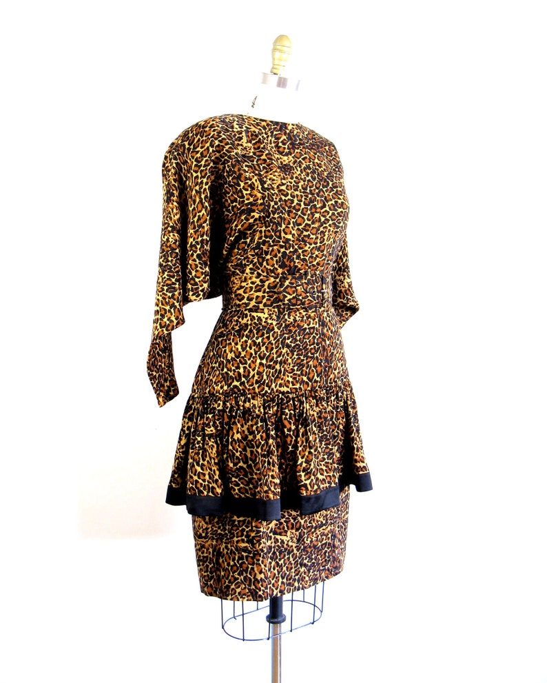 Vintage 1980s Silk Leopard Print Dress with Dolmen Sleeves Size M/L image 4