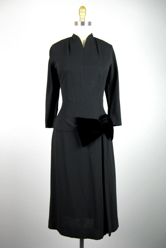 Vintage 1940s Black Pleated Rayon Dress 40s Dress… - image 2