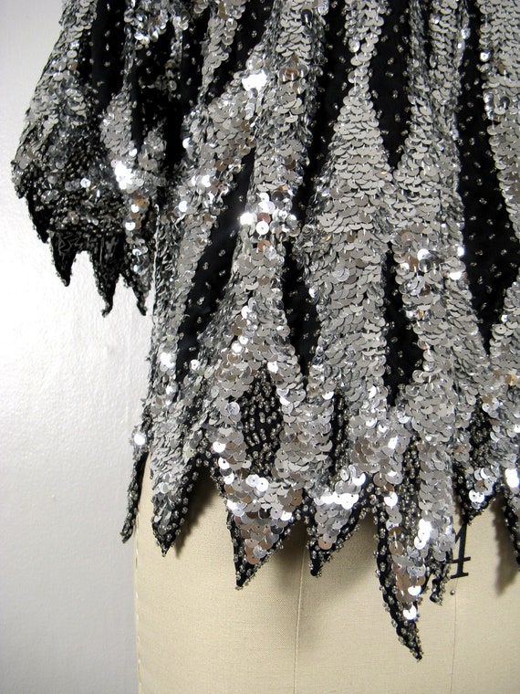 Vintage 1980s Silver and Black Abstract Sequin Bl… - image 5