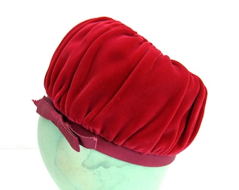 Vintage 1960s Pink Velvet Hat 60s Raspberry Velvet Formal Hat