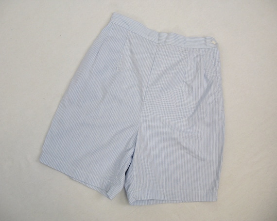 Vintage 1960s Blue and White Pinstriped Cotton Sho