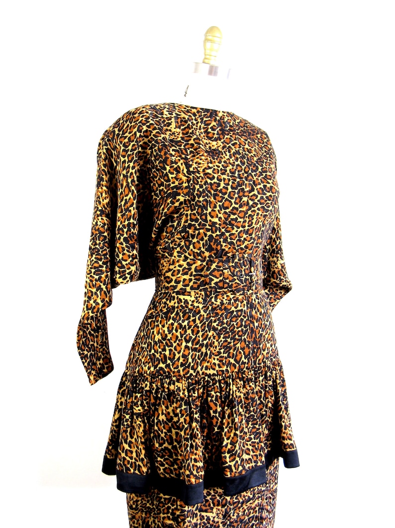 Vintage 1980s Silk Leopard Print Dress with Dolmen Sleeves Size M/L image 5