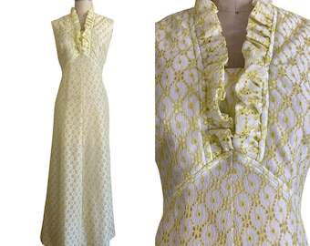 Vintage 1960s Yellow Lace Maxi Dress w/ Ruffled Neckline | Size M