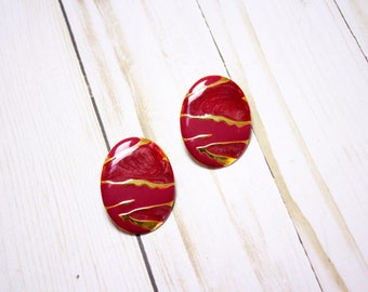Oval Abstract Vintage Red Marble // Gold Metal Post / Pierced Earrings w/ Enamel Coating / 80s Vibe