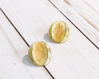 Butterscotch Vanilla Yellow Gold-tone Enamel w Clear Coating Vintage Oval Round Pierced Post Earrings / 70s & 80s Vibes