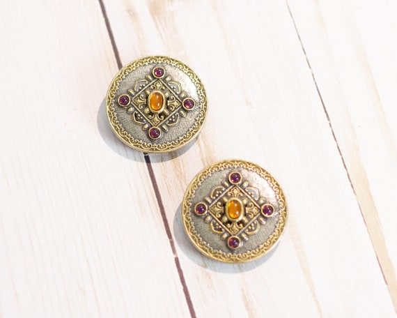 Medallion, Ornate Vintage Round Disc Shaped Clip-… - image 8