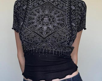 90s cop copine graphic print micromesh short sleeve shirt
