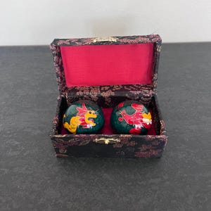 Vintage Chinese Dragon and Phoenix Baoding Meditation Balls