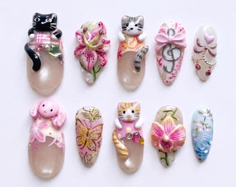Uñas postizas 3D de gato y cachorro con diseño desigual, con lirio rosa, mariposa y lazo / Uñas falsas almendradas / Arte hecho a mano Kawaii Coquette