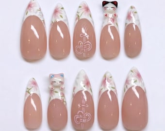 Uñas postizas Kawaii Sakura con diseño de gato 3D y nudo Mizuhiki / Uñas postizas 3D en forma de almendra / Arte de uñas japonés hecho a mano con diseño de flor de cerezo