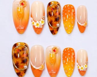 Uñas postizas 3D con diseño asimétrico de cóctel mimosa, carey y plumeria / Uñas cortas almendradas / Arte cítrico exótico de verano con naranja