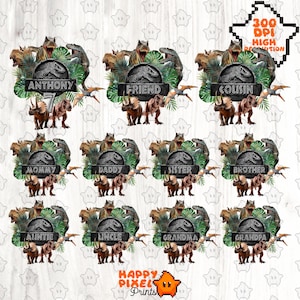 Può includere: Una collezione di design a tema dinosauri con titoli come "Anthony", "Friend", "Cousin", "Mommy", "Daddy", "Sister", "Brother", "Auntie", "Uncle", "Grandma" e "Grandpa". Ogni design presenta una grafica di dinosauro e il testo "300 DPI HIGH RESOLUTION".