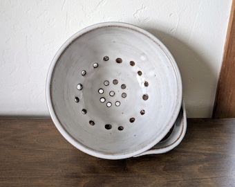 White Berry Bowl Colander, Ceramic Stoneware Fruit Basket Strainer