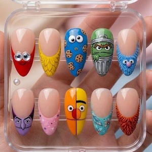 Uñas postizas almendradas con personajes de Barrio Sésamo / Set de dibujos animados Kidcore hecho a mano