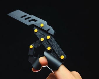 Cyberpunk 2077 Finger Blade Cyberware Prop — Night City Cosplay Accessory — Sci-Fi Fan Art