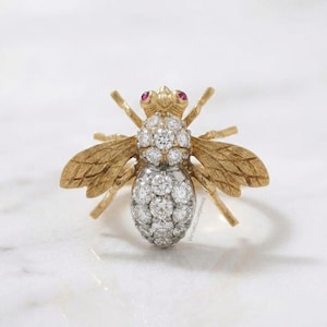 Gold Honey Bee Ring with Diamonds and Ruby Eyes, Statement Insect Jewelry, Unique Queen Bee Gift for Her, Whimsical Crystal Cocktail Ring