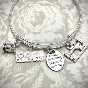 QWB, Personalized Quilters Bracelet, Quilter Bangle, Quilt Charm, Quilter Gifts, Adjustable Bangle, Sewing Machine Bangle, I love Quilting