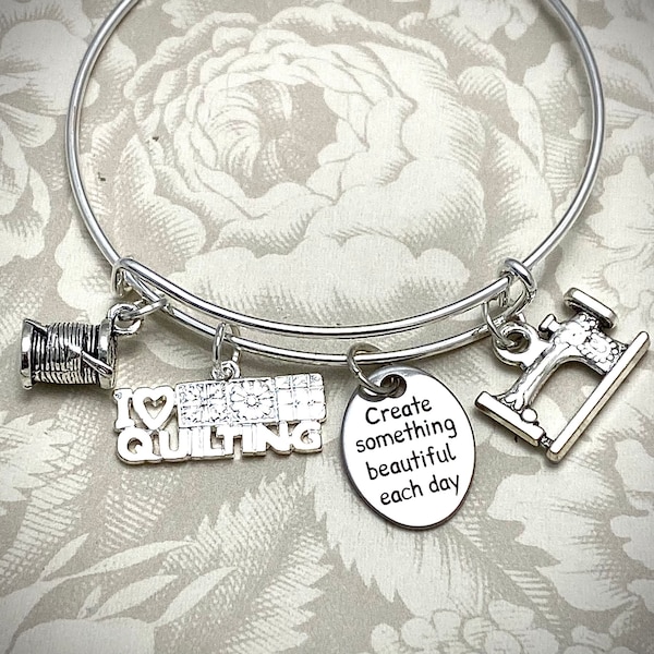 QWB, Personalized Quilters Bracelet, Quilter Bangle, Quilt Charm, Quilter Gifts, Adjustable Bangle, Sewing Machine Bangle, I love Quilting