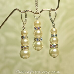 Vintage Style Ivory Pearl Bridesmaid Earrings and Necklace Set -- Ivory Pearl Earrings and Necklace Set -- Bridesmaid Set -- Bridesmaid Gift