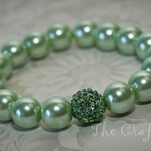 Green Bracelet, Bridesmaid Bracelet, Green Stretchy Bracelet, Green Wedding, Green Pearl Bracelet, Apple Green Bracelet, Green Pearls, Green