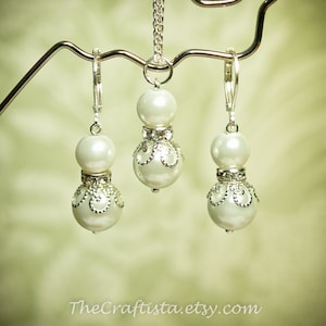 Personalized Boxed Bridesmaid Pearl Earrings and Necklace Set, Choose Your Pearl Color, Pearl Earrings and Necklace Set, Bridesmaid Set