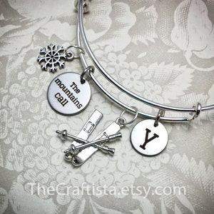 SKI, gepersonaliseerde ski bangle, ski armband, ski bangle, ski charme, snowboard charme, ski cadeau, verstelbare bangle, geschenken voor skiër, ski