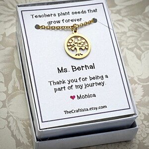 T22, Personalized Teacher Necklace, Teacher Necklace, Teacher Gift, Teacher Appreciation Gift,Thank you for helping me grow, Teacher Charm