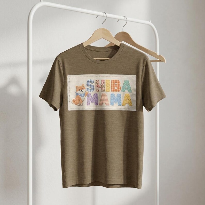 柴犬ママ フェイクパッチワークシャツ コンフォートカラーズ 犬ママシャツ コテージコア 柴犬Tシャツ 犬好きへのギフト かわいい柴犬ママ 美的シャツ 画像 13