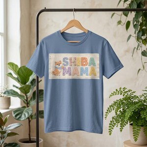 柴犬ママ フェイクパッチワークシャツ コンフォートカラーズ 犬ママシャツ コテージコア 柴犬Tシャツ 犬好きへのギフト かわいい柴犬ママ 美的シャツ 画像 16