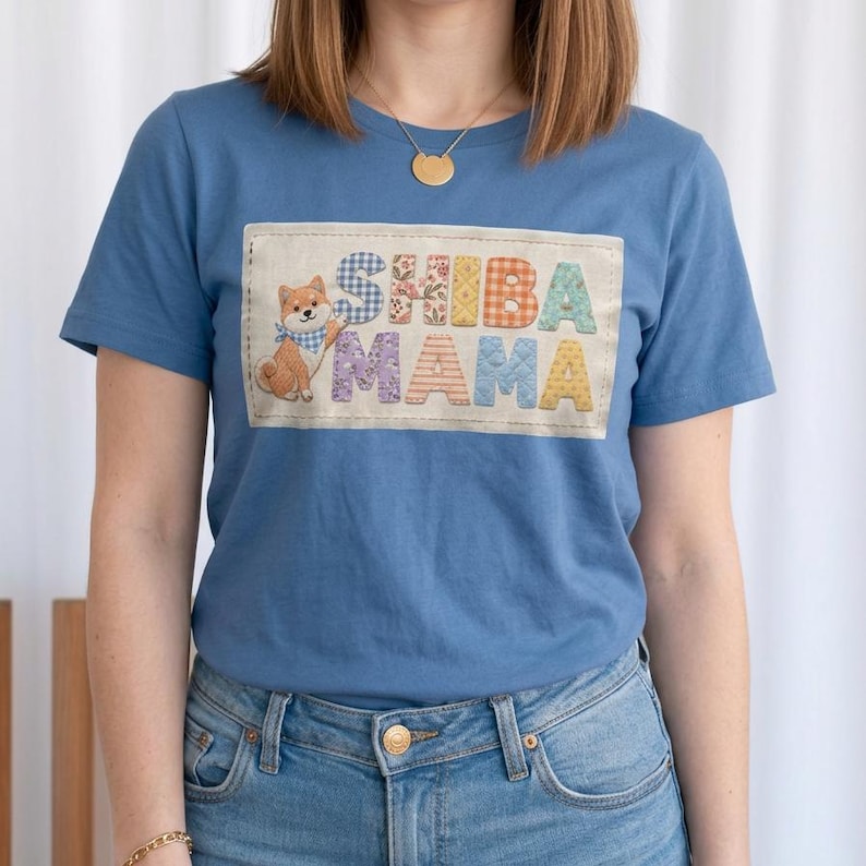 柴犬ママ フェイクパッチワークシャツ コンフォートカラーズ 犬ママシャツ コテージコア 柴犬Tシャツ 犬好きへのギフト かわいい柴犬ママ 美的シャツ 画像 2