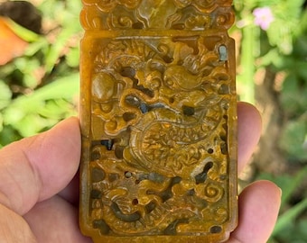 Talismán místico del dragón chino, colgante de jade amarillo tallado a mano, amuleto de protección.