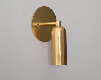 Handgefertigte zylindrische Wandleuchte aus Messing, Beleuchtung im Mid-Century-Modern-Stil, stimmungsvolle Wohndekoration