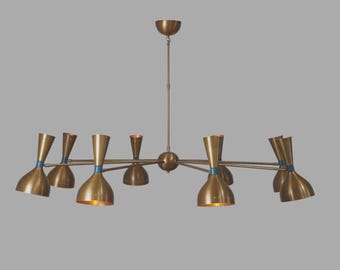 Kronleuchter aus Messing im Mid-Century-Modern-Stil, Stilnovo-Pendelleuchte, Deckenleuchte mit skulpturalem Kegelschirm