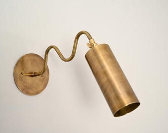 Handgefertigte Messing Wandleuchte, Verstellbare Zylinder Lampe, Mid-Century, Luxuriöse Innenleuchte